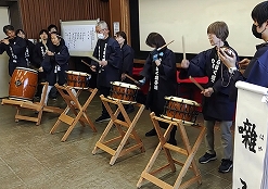 指導を担当させている祭りばやし研究会では笛を演奏させて頂きました♪