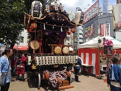初めて来た八王子まつりで最初に出会ったのは三崎町でした