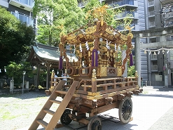 横浜市で初めての取材です(宮神輿と山車)