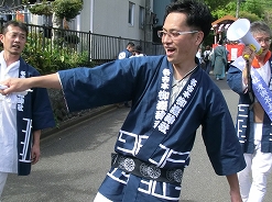秦野の同志會と秦友會、南足柄の天狗會が終盤に応援へ駆けつけました