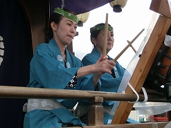 軽快なバチさばき♪